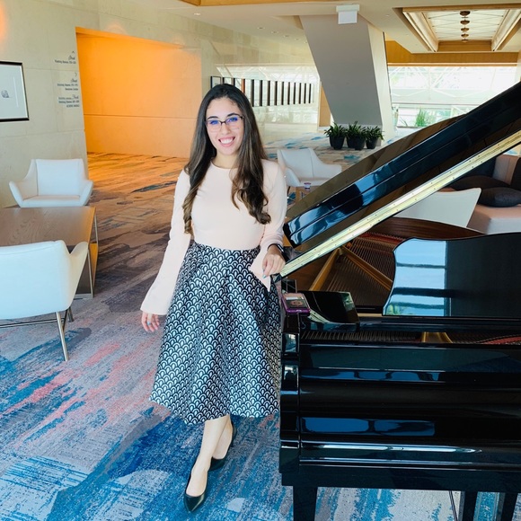 Meet your Posher, Daniela - Picture 4 of 4